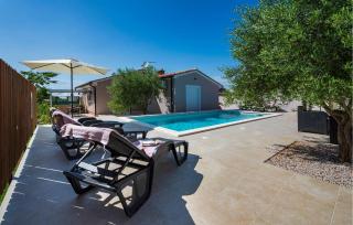 Lovely Home In Galizana With Wifi - 0