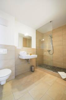 Hotel New In Guesthouse - Ingolstadt - 4