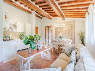 Farmhouse in Lucca with Vineyard Views - Cappella - 1