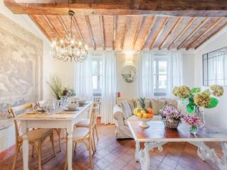 Farmhouse in Lucca with Vineyard Views - Cappella - 2
