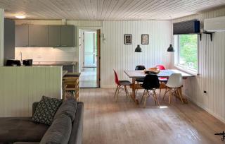 Lovely Home In Bording With Kitchen - 6