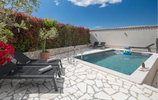 4 Bedroom Gorgeous Home In Nova Vas - 1