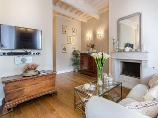 Apartment in Lucca with Private Terrace - 4
