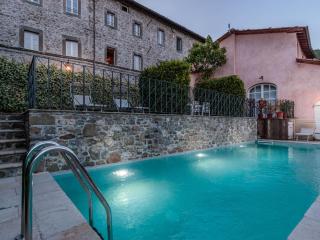 Palace near Lucca with Infinity Pool - Pescaglia - 2