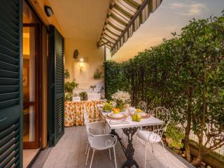 Apartment in Lucca near Historic City Walls - Lucca - 0