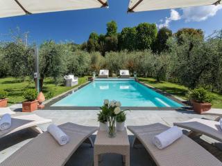 Villa in Tuscany with Panoramic Vineyard Views - Lucca - 6