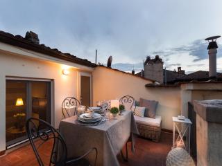 Apartment in Lucca with Panoramic Terrace - Lucca - 5