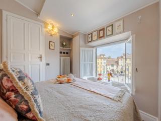 Apartment in Lucca with Piazza Views - Lucca - 8