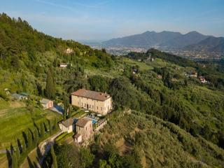 Scenic villa in Lucca with pool - 3