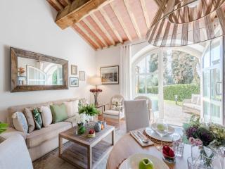Apartment in Tuscany with Pool and Scenic Views - San Gennaro - 0