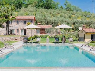 Farmhouse in Lucca with Infinity Pool - San Ginese - 5