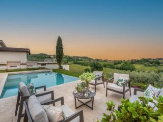 Farmhouse in Tuscany with Infinity Pool - Montecarlo - 5