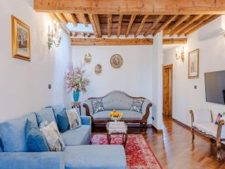 Apartment in Lucca s Medieval Tower - Lucca - 1