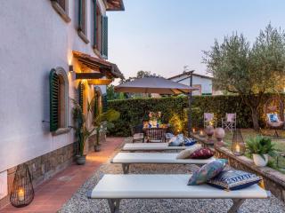 Villa in Lucca with Pool and Countryside Views - Cappella - 8