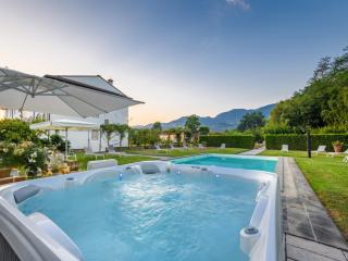 Luxury Villa with Pool in Lucca - Capannori - 2