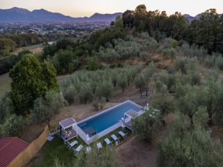 Tuscan Farmhouse with Stunning Views - 3