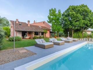 Villa in Tuscany with Private Pool and Charm - 3