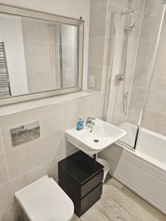 Creative Quarter Living 1BR Flat at Paintworks - Bristol - 3