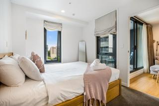 2-Bedroom Apartment Located Opposite UP Education - Auckland - 4