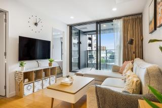 2-Bedroom Apartment Located Opposite UP Education - Auckland - 0