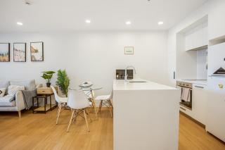 2-Bedroom Apartment Located Opposite UP Education - Auckland - 8