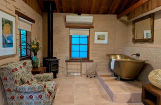 Italian Hill Garden Villa - Daylesford - 1