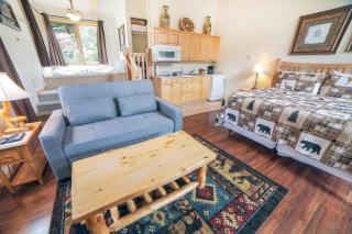 Sunnyside Knoll- 19 apts - 6