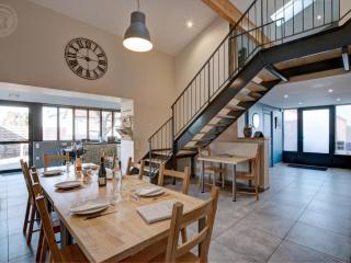 Gîte Familial 200m² avec Jardin, Terrasse, Jeux, et Confort Moderne à Chazelles-sur-Lyon - FR-1-496-203 - Chazelles-sur-Lyon - 7