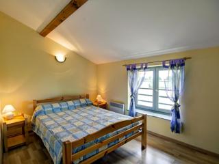 Grande Maison Authentique avec Jardin Privé, Terrasse et VTT - Hébergement pour 15 Personnes - FR-1-496-109 - Luré - 8