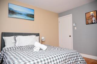 Dispo limitée ! Appartement lumineux très propre avec jardin privé , accès autonome, Wi-Fi & parking intérieur, Netflix, - 4