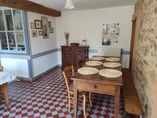 Gîte spacieux à Renaison avec cheminée, jardin et équipements enfants - FR-1-496-257 - Renaison - 8