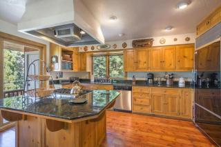 Ellis Peak by AvantStay Beautiful McKinney Cabin w Filtered Lake Views - 6