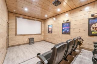 Wanderer by AvantStay Sleeps 34 A Custom Smokies Cabin - Pigeon Forge - 6