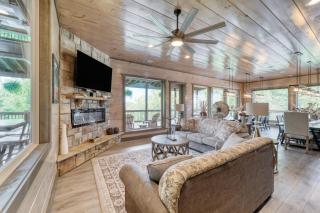 Wanderer by AvantStay Sleeps 34 A Custom Smokies Cabin - Pigeon Forge - 2