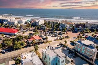 Sea Shell by AvantStay Breezy Beachside Getaway w Rooftop Deck 6 BRs - Mount Pleasant - 8