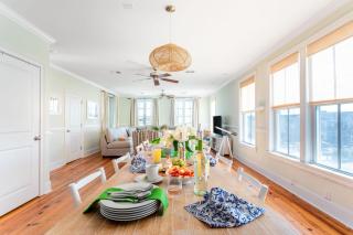 Sea Shell by AvantStay Breezy Beachside Getaway w Rooftop Deck 6 BRs - Mount Pleasant - 1