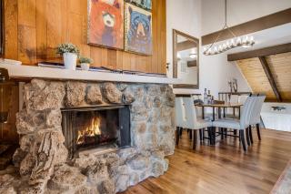 Pinegrove by AvantStay Beautiful Villas Condo just outside Tahoe City - 4