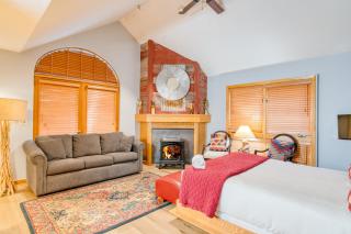 Le Chamonix B by AvantStay Located In Mountain Village Close to Gondola Skiing - 0