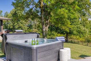 Amber Refresh by AvantStay Pool and Hot Tub - Jefferson City - 9