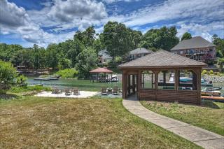Island Point by AvantStay Sleeps 18 Dock - Lake Norman of Catawba - 2
