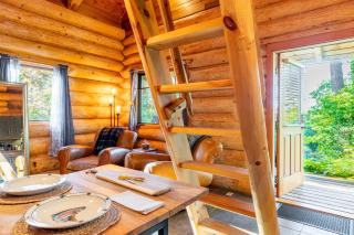 Penn Cove Overlook by AvantStay Cabin w Views - 1
