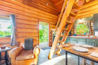 Penn Cove Overlook by AvantStay Cabin w Views - 2