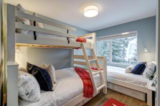 Northern Lights 32 by Outpost Whistler - 4