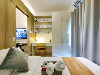 1BR Condotel with Balcony at FAME Residences #FM03-1 - 2