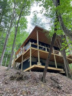 Modern Gem w/Spacious Deck, Swinging bed, Hot Tub - Campton - 3