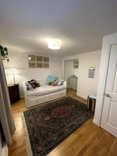 Horseshoe Bay Suite Vacation or Short Term Rental - West Vancouver - 7