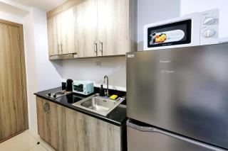 1BR Condotel with Balcony at FAME Residences #FM05-1 - Manila - 2