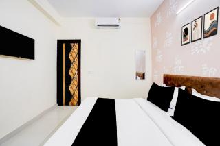 Hotel O Green House - Noida - 1