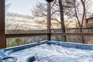 Misty Mountain by AvantStay Hot Tub Mountain Views Theater Pool Table - Gatlinburg - 8