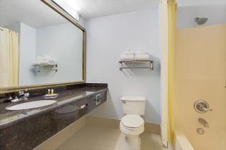 Days Inn by Wyndham Dallas Garland West - Garland - 8